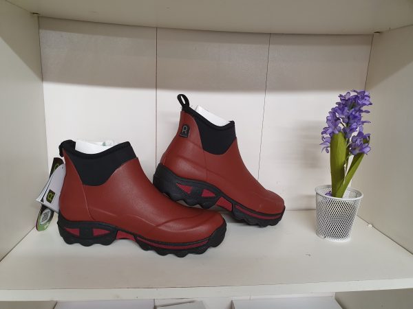 gardening shoes at bechmount garden centre