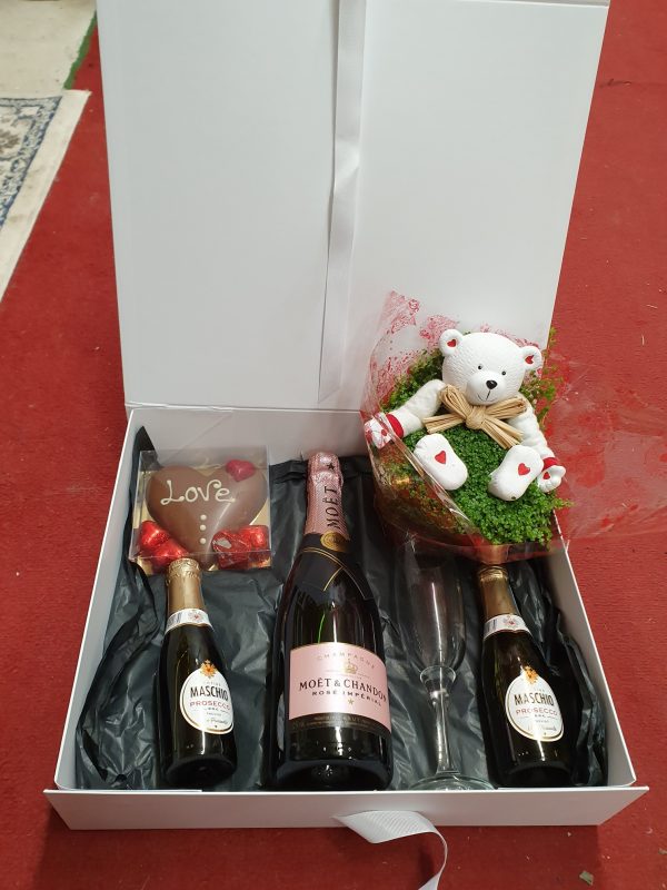 champagne gift box at beechmount garden centre