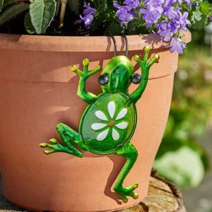 Fancy Frog Pot Hanger at beechmount garden centre