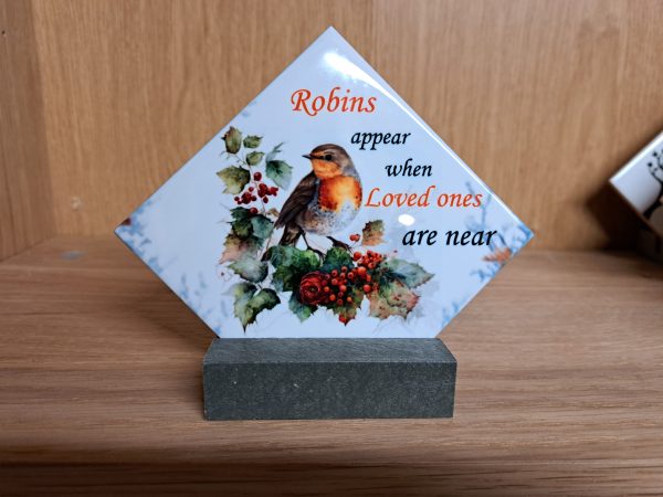 Grave Ornament Christmas Printed Slate w Robin at beechmount garden centre