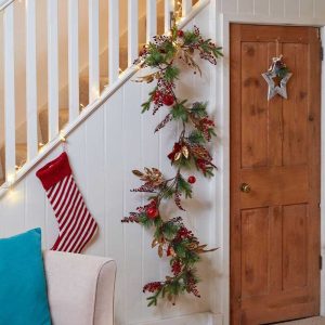 Ruby Velvet Garland, 180cm