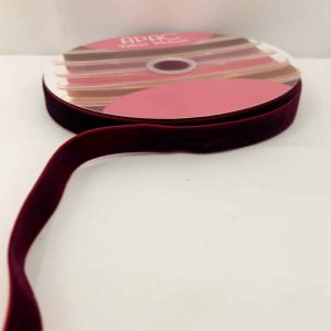 BURGUNDY VELVET RIBBON 15MM X 20 METRES 25832
